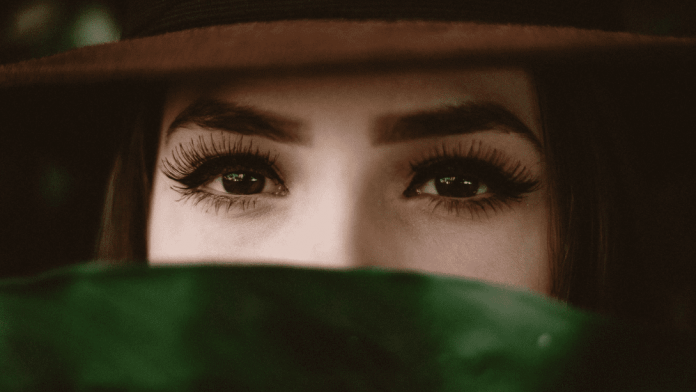 Screenshot_2019-04-18 Bold Eye Makeup HD photo by Allef Vinicius (ig seteales) ( seteales) on Unsplash