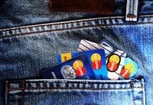 Which Credit Card Should You Select in UAE? Which Credit Card Should You Select in UAE?