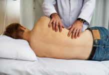 How a Top Chiropractor Helps You Get Rid of Back Pain