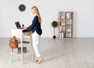 How to Choose the Best Electric Standing Desk: 3 Great Options