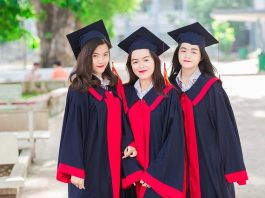 The actuality of essay writing services for Chinese students studying abroad