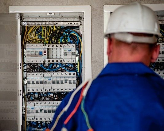 Factors to Consider While Hiring An Electrician