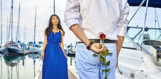 5 Reasons Why Women Are Looking for Older Men https://storage.needpix.com/rsynced_images/ronald-van-der-meulen-1232510_1280.jpg