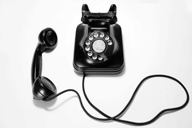 Da Phone Dialing Towards Success: 6 Phone Systems Ideal For Small Businesses