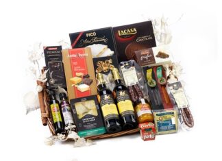 Celebrate Festivals with Sweet Gift Hampers That Wrap Your Feelings and Emotions
