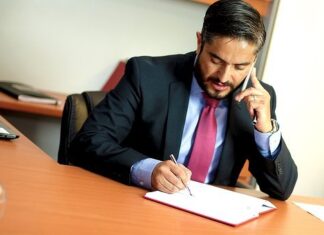 Hiring A Winding Up Lawyer In Singapore Office, Attorney, Reading, Read, Laws