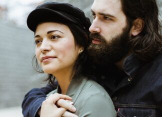 How to Find Out If Your Girlfriend is Having an Affair