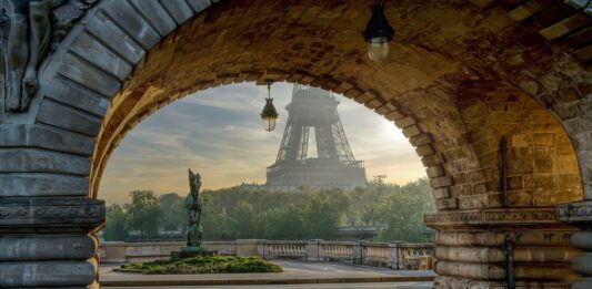 Make it unforgettable: the best spots in the world to propose to your loved one