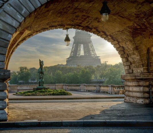 Make it unforgettable: the best spots in the world to propose to your loved one