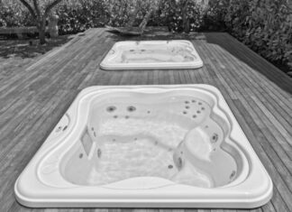 Unique Features of Luxurious Hot Tub Pools