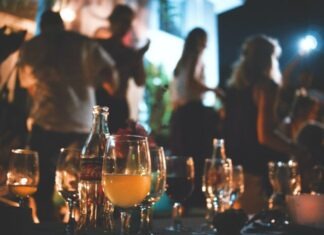 How to Show Your Party Guests a Good Time clear wine glass