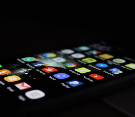 Growth Hacking 101: How To Boost App Downloads For Free silver Android smartphone