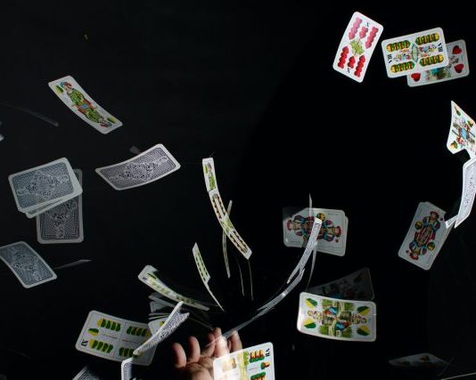 How to Enter the Baccarat Casino Online? playing cards on black textile
