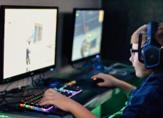 Online v/s Offline Gaming boy wearing headset playing computer game