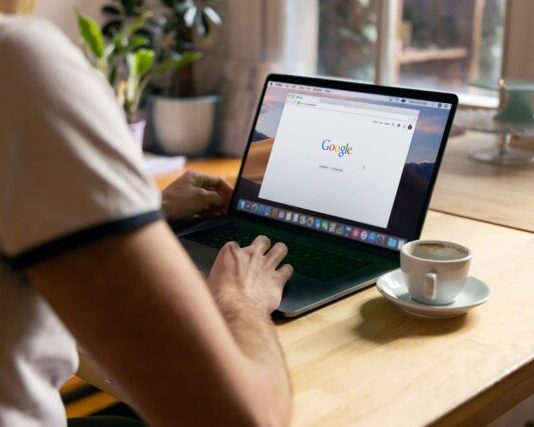 5 Reasons to Use Browser Emulators person using black laptop computer