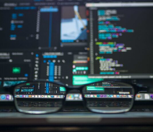 The Three Biggest Issues With Loyalty Programs closeup photo of eyeglasses