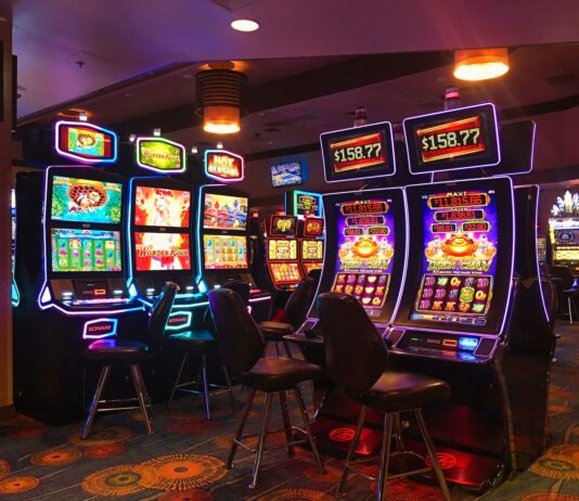 Playing Slots on Your Mobile – What Do You Need to Know? black and blue arcade game machine