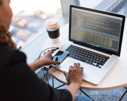 5 Things You Should Know About Mobile App Development Company MacBook Pro