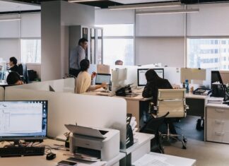 OCIO Firms Could Be A Great Help To Your Company! people inside office
