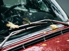 The Differences Between Duralast Bosch Windshield Wipers leaves on vehicle