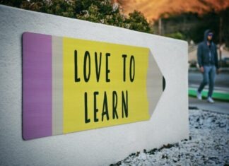 6 Things Education Friendly Parents Do love to learn pencil signage on wall near walking man