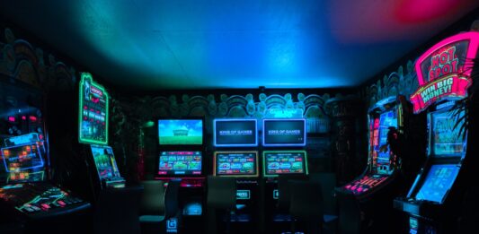 Rules, advantages and disadvantages of the game boosting gaming room with arcade machines