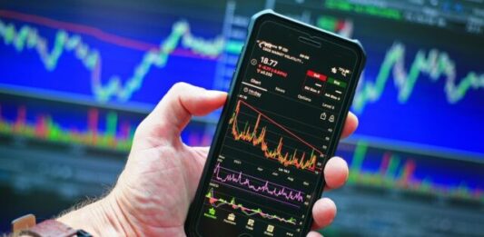 When to Go Short, When to Go Long in the Futures Market