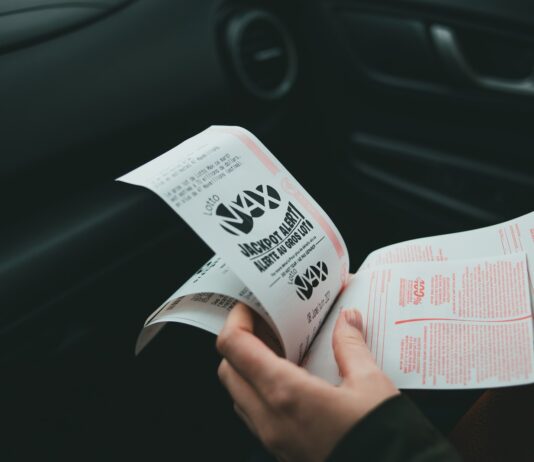 Scratch-Off Apps vs. Traditional Lottery Tickets: Which Offers the Better Experience? text