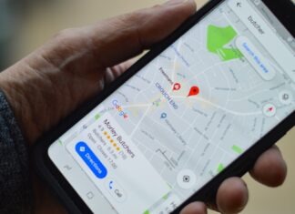 How to Implement Android Location Services API in Your Mobile App: A Step-by-Step Tutorial person holding black smartphone
