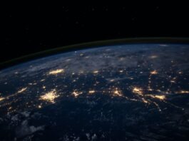 Incentives in the Digital World: How Bonuses Impact User Retention photo of outer space