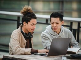 Unlocking Your Writing Potential with EasyEssayOnline.com
