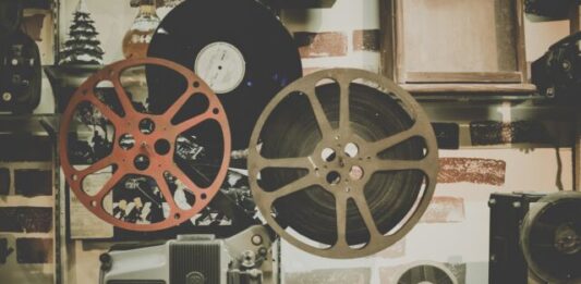 FLV vs. MP4 Formats: Choosing the Right Format and Conversion Tools two reels