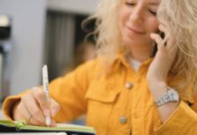 4 Ways for Older Women to Earn Extra Cash in 2024