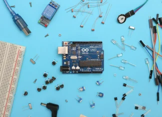 The Environmental Fallout of “Fast Tech”: Planned Obsolescence and the E-Waste Avalanche