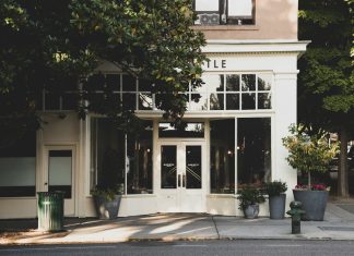 What Atlanta Businesses Gain From Replacing Outdated Storefront Windows closed door