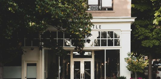 What Atlanta Businesses Gain From Replacing Outdated Storefront Windows closed door