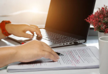 How AI Summarizers Handle Long-Form Content and Technical Texts