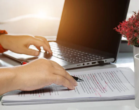 How AI Summarizers Handle Long-Form Content and Technical Texts