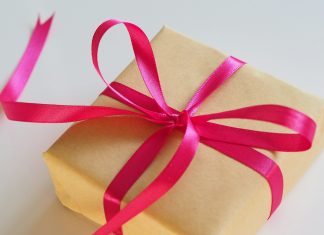 Saved by the Hamper: How to Order Premium Same-Day Gift Baskets Across London brown gift box with pink ribbon